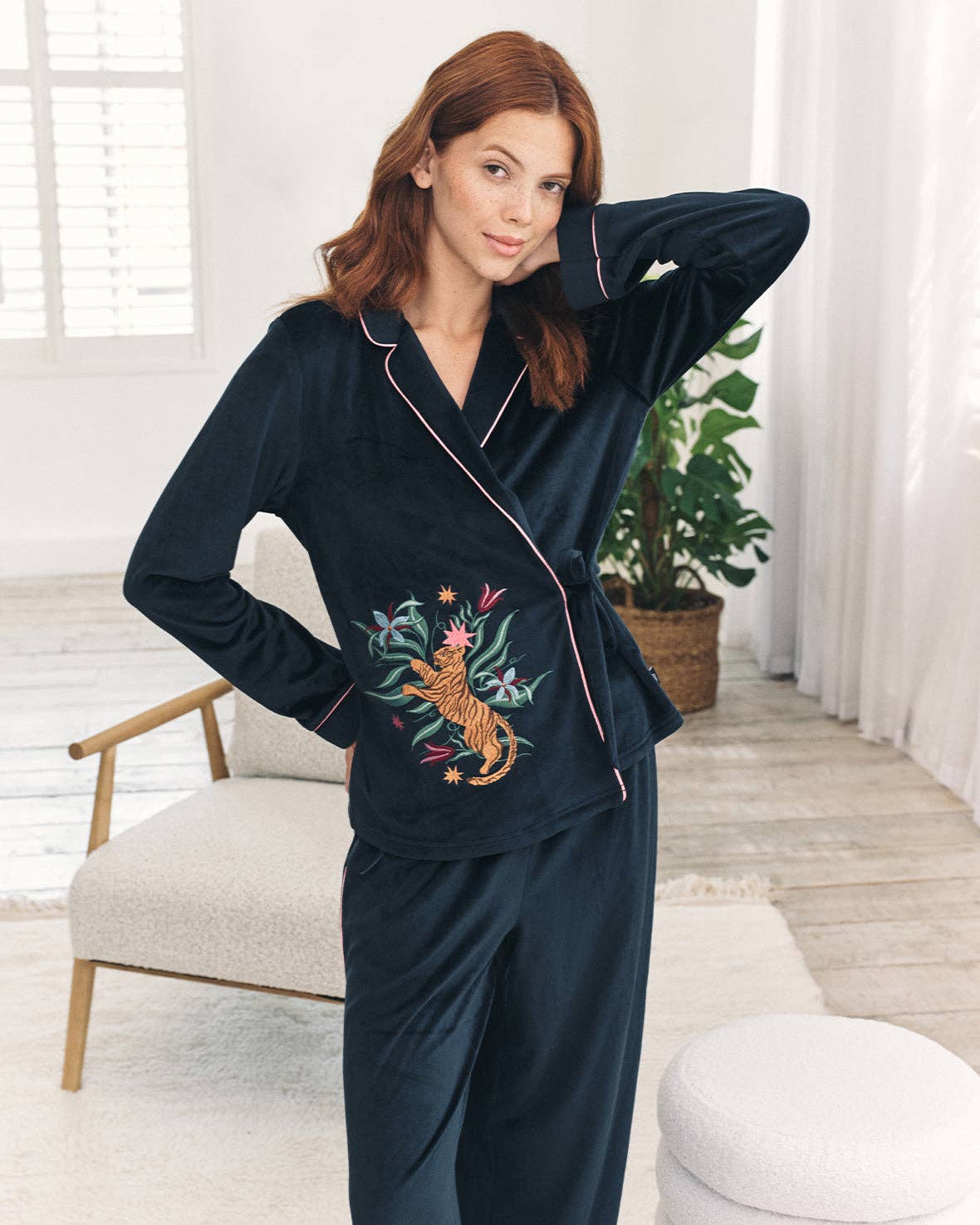 Velour Embroidered Enchanted Tiger Long Pyjama Set