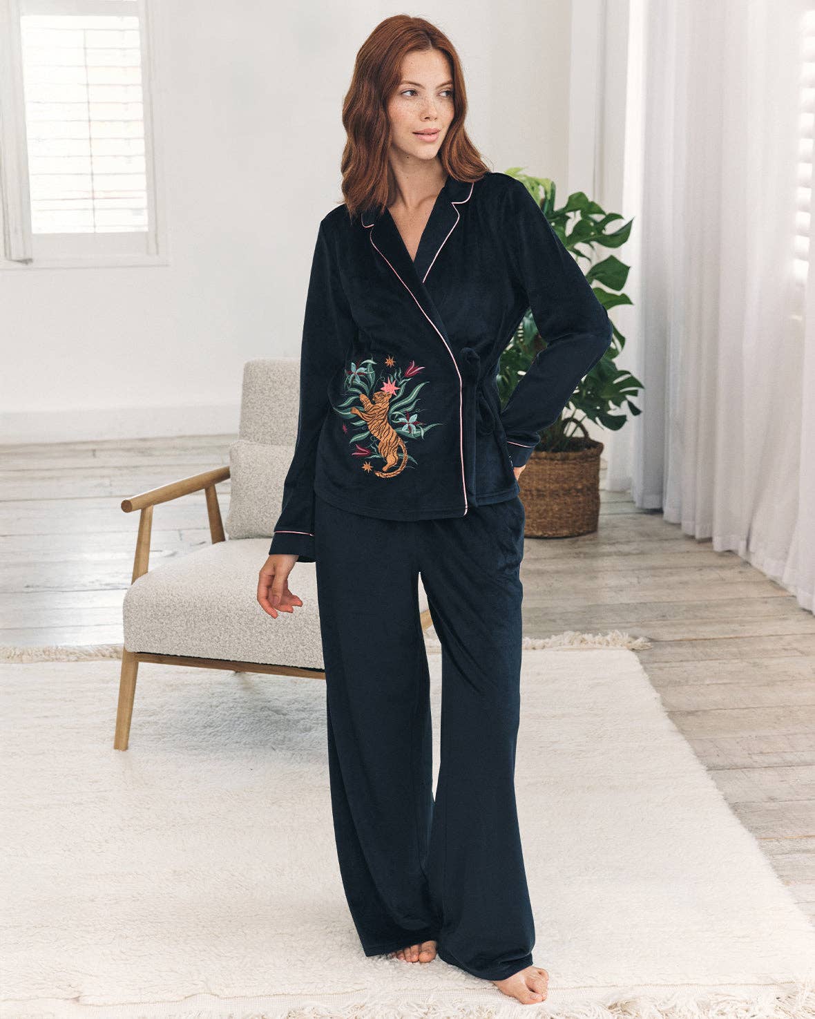 Velour Embroidered Enchanted Tiger Long Pyjama Set